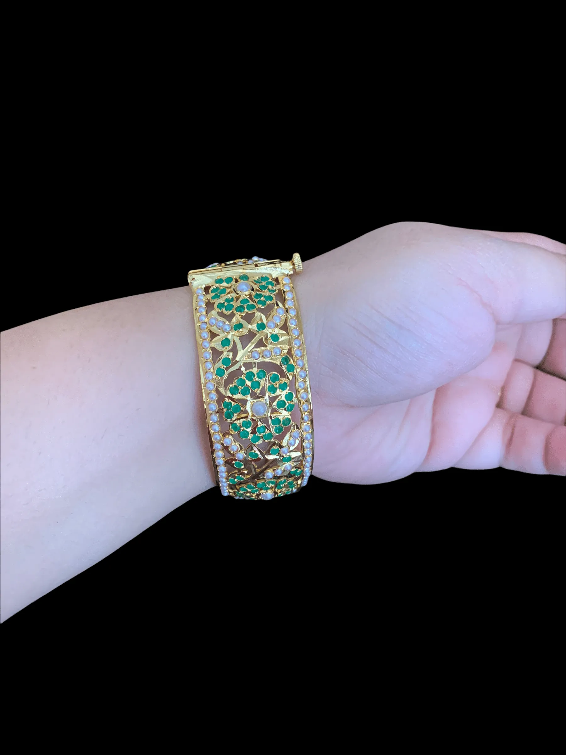 B138 Alea jadau bangles in emeralds  ( READY TO SHIP )