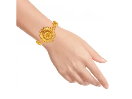 Beautiful Round Shape 22k Gold Bangle With Intricate Details