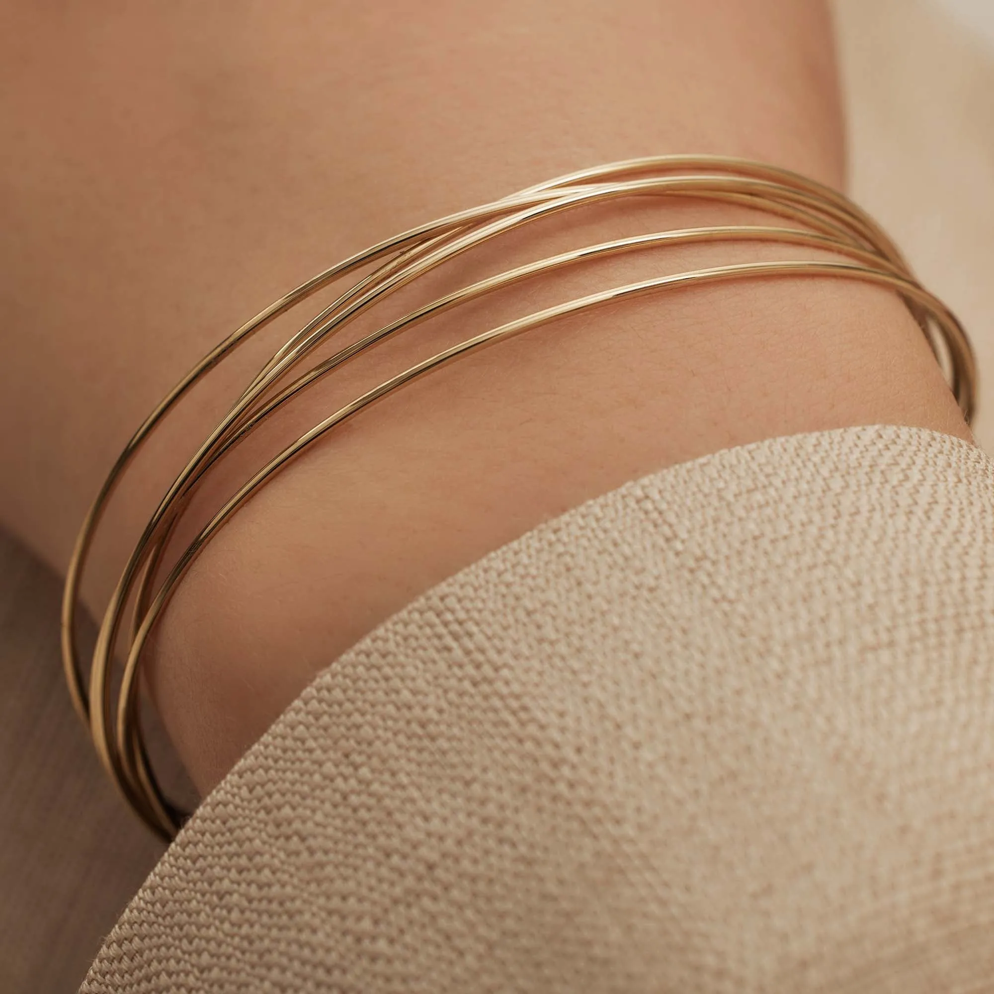 Cour d'Honneur Adora 14 karat gold bangles with 5 bracelets