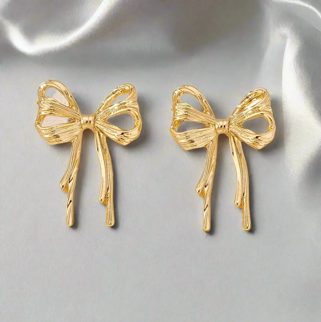 CUTE BOW Earrings by Vivian-Lu