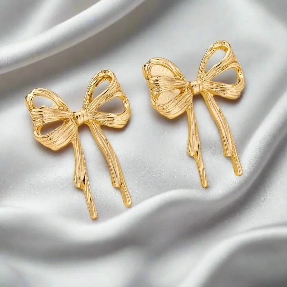 CUTE BOW Earrings by Vivian-Lu