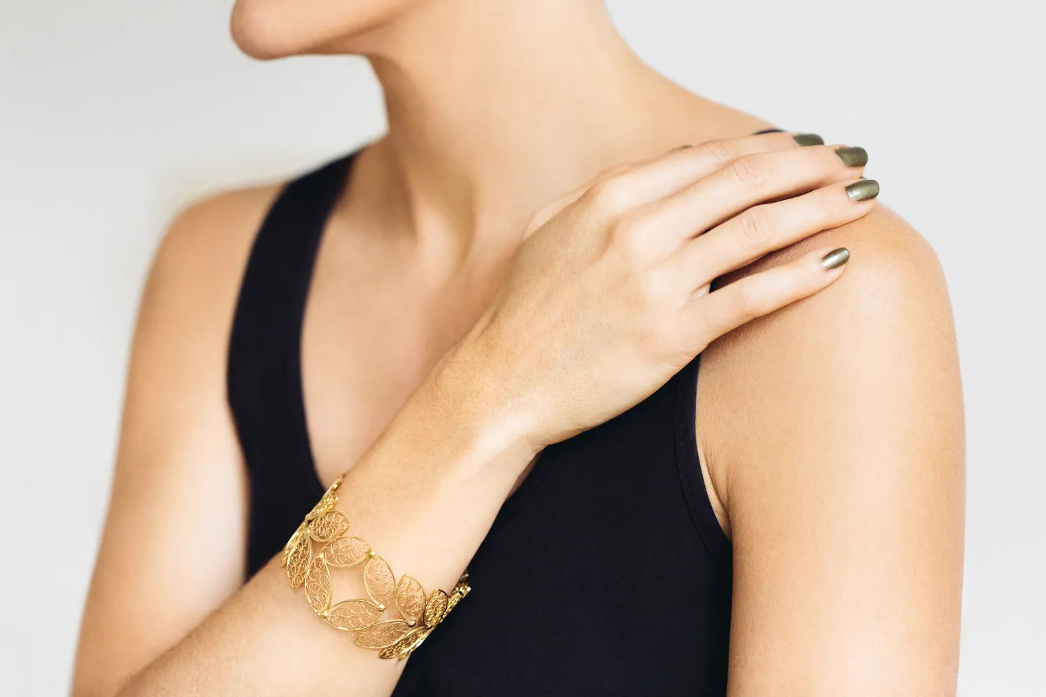 Filigree Walnut Leaf Bangle