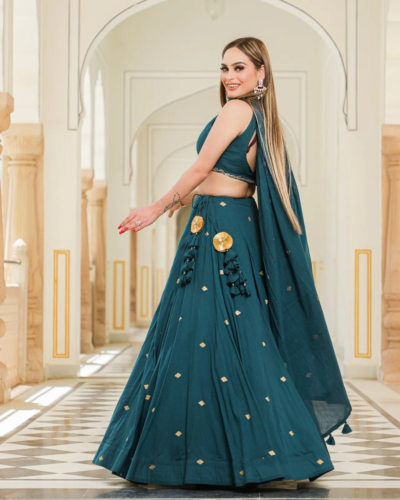 Riddhi Lehenga