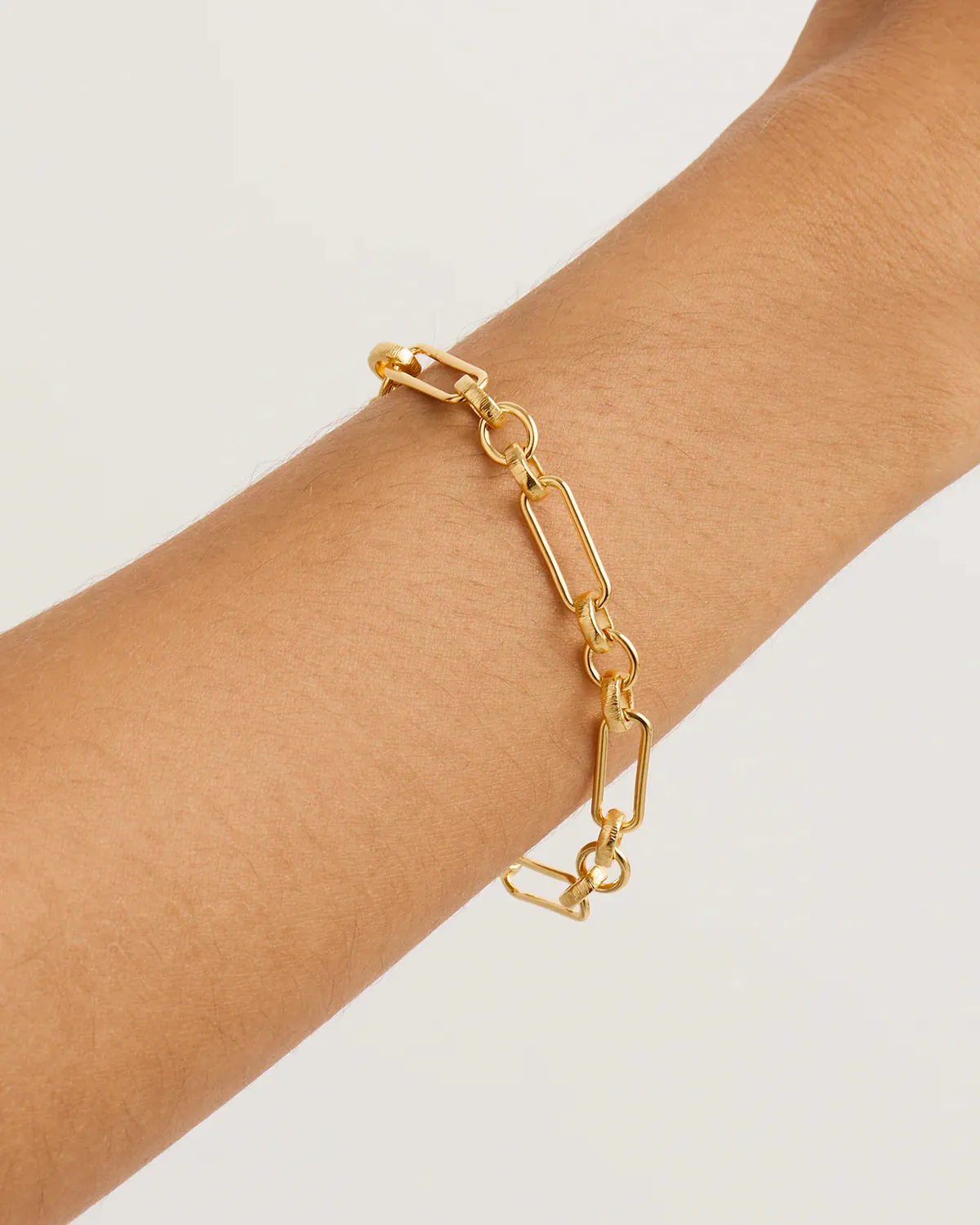 SHIELD BRACELET | 18K Gold Vermeil